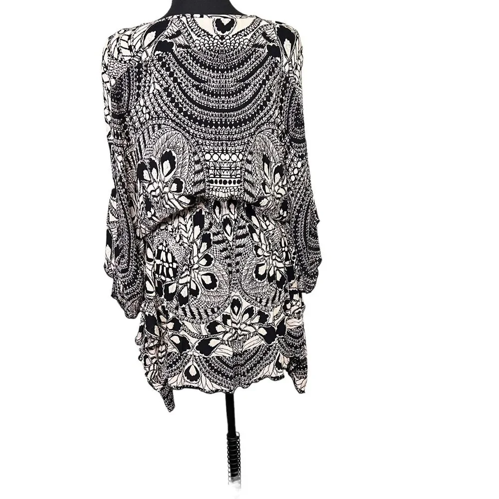 Angie Size M Black/Ivory Beach Cover Up Tie Draw‎ Waist V-neck Poncho Style